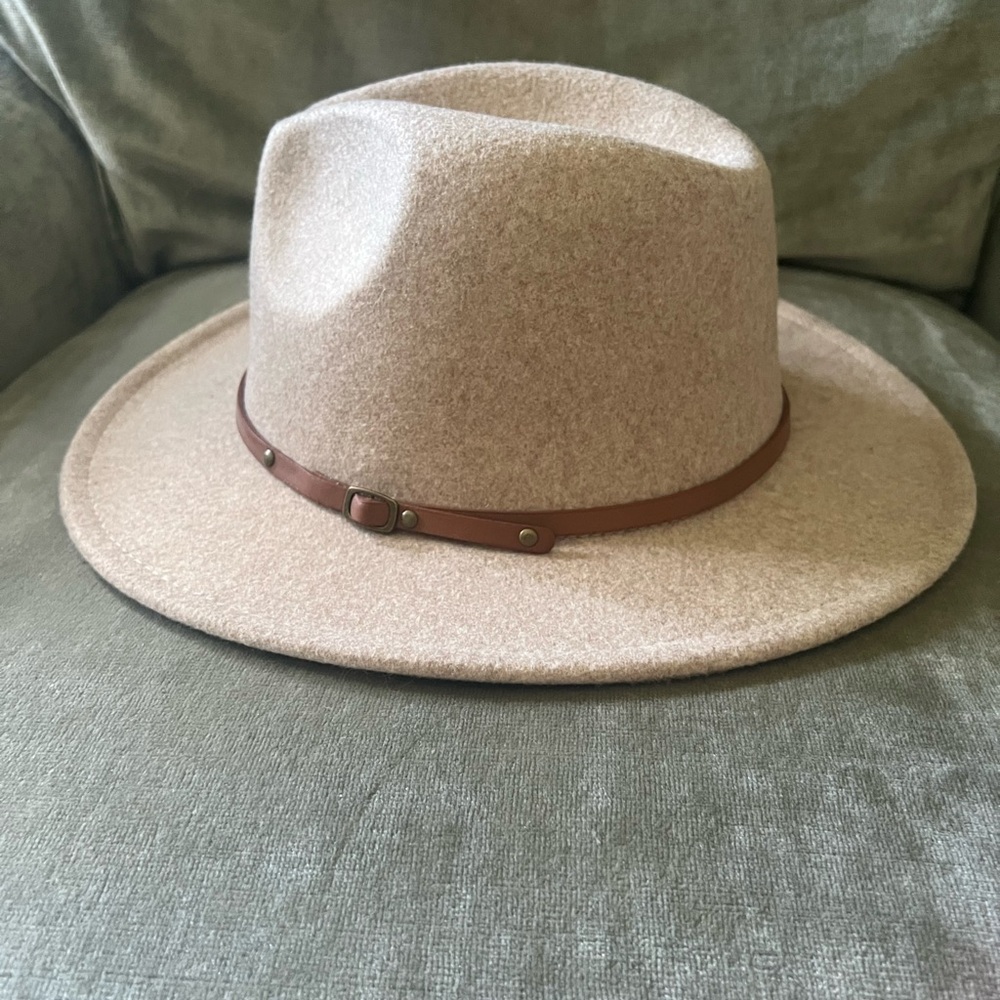 Stylish Tan Fedora Hat with Brown Band